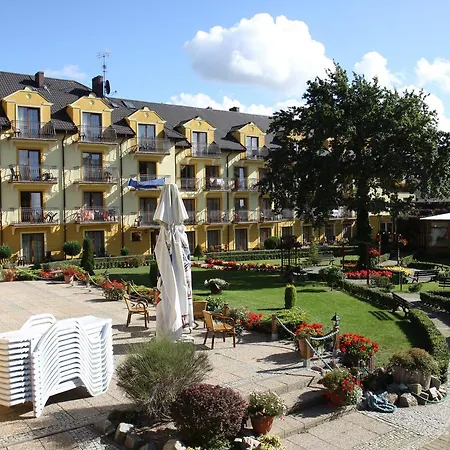 Holiday park Jantar-spa Kompleks Wypoczynkowo-rehabilitacyjny *