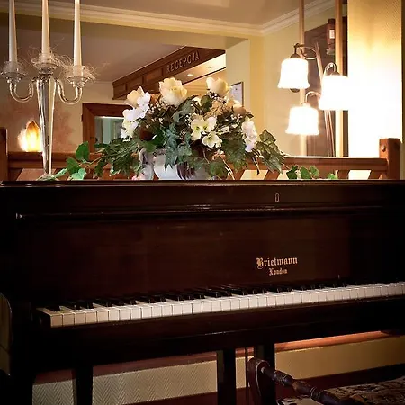 Holiday park Jantar-spa Kompleks Wypoczynkowo-rehabilitacyjny *